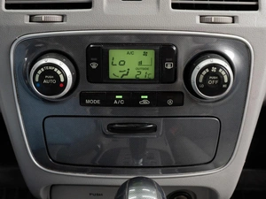 Седан Hyundai Sonata 2006 года, 630000 рублей, Тюмень