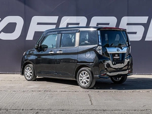 Хетчбэк Toyota Tank 2018 года, 1050000 рублей, Краснодар
