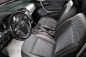 Хетчбэк Opel Astra 2013 года, 759000 рублей, Сургут