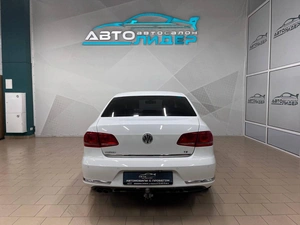 Универсал Volkswagen Passat 2011 года, 1049000 рублей, Красноярск