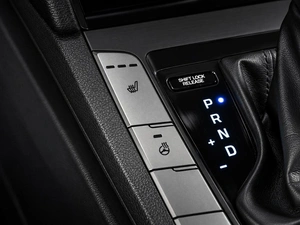 Седан Hyundai Elantra 2018 года, 1599000 рублей, Тюмень