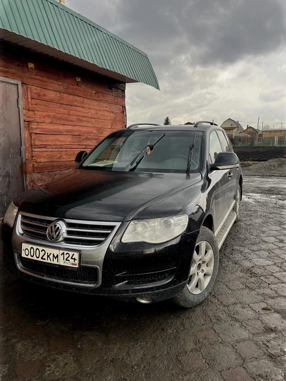 Внедорожник Volkswagen Touareg 2008 года, 1000000 рублей, Ачинск