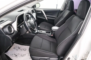 Внедорожник Toyota RAV4 2017 года, 3189000 рублей, Красноярск