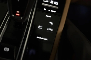 Внедорожник Porsche Cayenne 2021 года, 9299000 рублей, Ульяновск