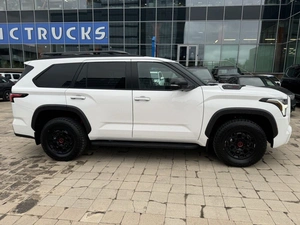 Внедорожник Toyota Sequoia 2025 года, 15000000 рублей, Новоивановское