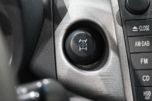 Внедорожник Toyota RAV4 2010 года, 1599000 рублей, Новокузнецк