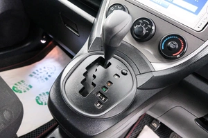 Хетчбэк Toyota Ractis 2012 года, 969000 рублей, Красноярск