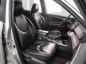 Внедорожник Toyota RAV4 2010 года, 1643000 рублей, Воронеж