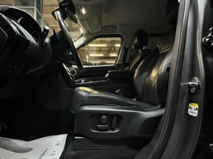 Внедорожник Land Rover Discovery 2017 года, 3647000 рублей, Красноярск