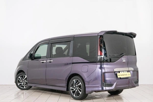 Минивэн Honda Stepwgn 2017 года, 2149000 рублей, Красноярск