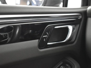 Внедорожник Porsche Macan S 2016 года, 3567300 рублей, Казань