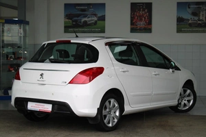 Хетчбэк Peugeot 308 2011 года, 450000 рублей, Красноярск