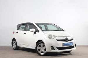 Хетчбэк Toyota Ractis 2013 года, 1099000 рублей, Новосибирск