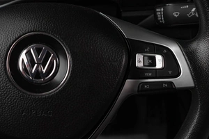 Седан Volkswagen Jetta 2018 года, 1629000 рублей, Тюмень