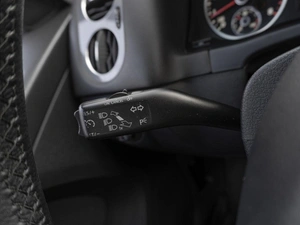 Внедорожник Volkswagen Tiguan 2011 года, 1299000 рублей, Саратов