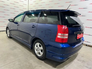 Минивэн Toyota Wish 2005 года, 765000 рублей, Красноярск
