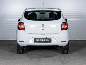 Хетчбэк Renault Sandero 2018 года, 869000 рублей, Ставрополь