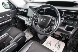 Минивэн Honda Stepwgn Spada 2017 года, 2289000 рублей, Красноярск