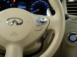 Внедорожник Infiniti QX70 2015 года, 2549999 рублей, Москва