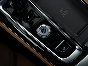 Внедорожник Geely Atlas 2025 года, 3289046 рублей, Москва
