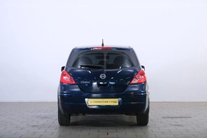 Хетчбэк Nissan Tiida 2010 года, 889000 рублей, Омск