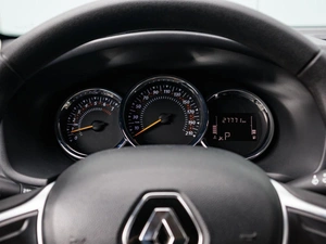 Седан Renault Logan Stepway 2022 года, 1280000 рублей, Большой Сочи