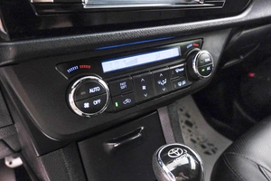 Седан Toyota Corolla 2013 года, 1649000 рублей, Красноярск