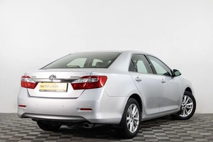Седан Toyota Camry 2013 года, 1739000 рублей, Сургут