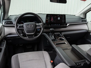 Минивэн Toyota Sienna 2021 года, 3670000 рублей, Краснодар