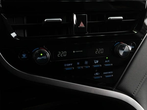 Седан Toyota Camry 2022 года, 3710000 рублей, Тюмень