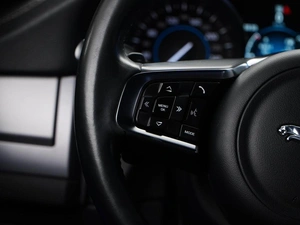 Седан Jaguar XF 2016 года, 1997077 рублей, Москва