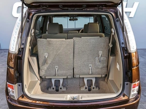 Минивэн Toyota Isis 2015 года, 1190000 рублей, Краснодар