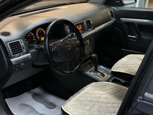 Седан Opel Vectra 2006 года, 597000 рублей, Красноярск