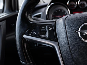 Хетчбэк Opel Astra 2011 года, 710000 рублей, Краснодар