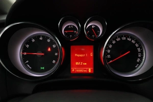 Седан Opel Astra 2013 года, 925000 рублей, Курск