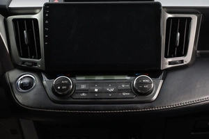 Внедорожник Toyota RAV4 2017 года, 2599000 рублей, Новосибирск