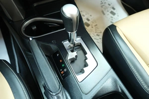 Внедорожник Toyota RAV4 2016 года, 2599000 рублей, Омск