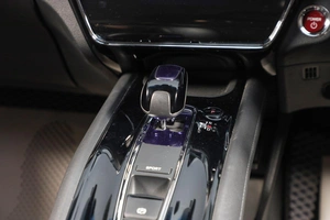 Внедорожник Honda Vezel 2015 года, 1789000 рублей, Новосибирск