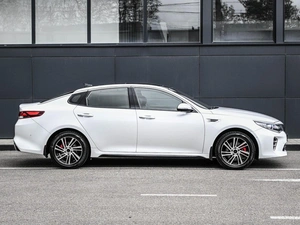 Седан Kia Optima 2016 года, 1899000 рублей, Кирилловка