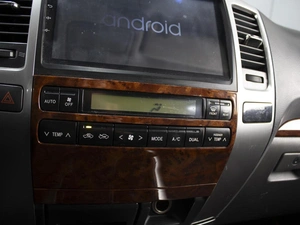 Внедорожник Toyota Land Cruiser Prado 2007 года, 2035000 рублей, Омск