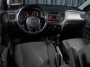 Седан Kia Rio 2011 года, 500000 рублей, Волгоград