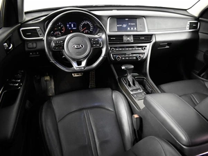 Седан Kia K5 2017 года, 1954900 рублей, Казань