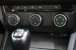 Универсал Skoda Octavia 2015 года, 1919000 рублей, Омск