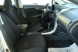 Седан Toyota Corolla 2012 года, 1049000 рублей, Омск