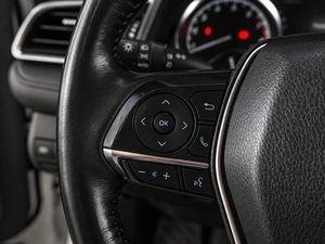 Седан Toyota Camry 2018 года, 2839000 рублей, Тюмень