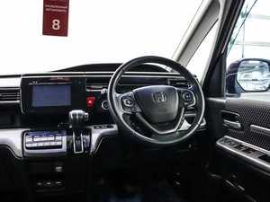 Минивэн Honda Stepwgn Spada 2016 года, 1699000 рублей, Красноярск