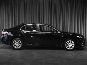 Седан Toyota Camry 2021 года, 3929000 рублей, Тюмень