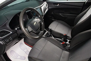Седан Hyundai Solaris 2017 года, 599000 рублей, Сургут