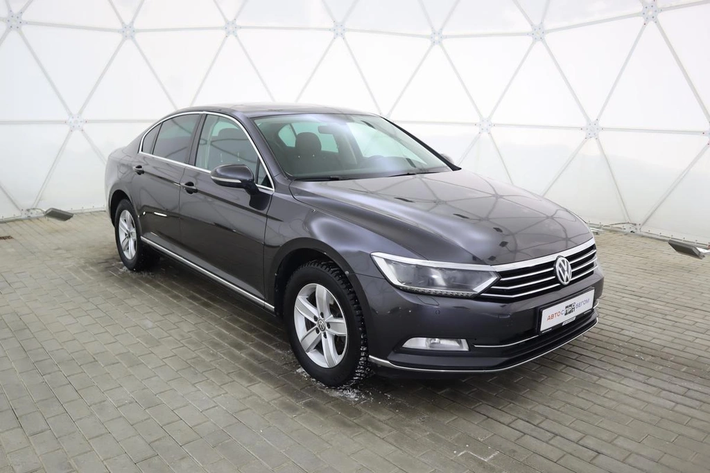 Седан Volkswagen Passat 2017 года, 2049000 рублей, Обнинск