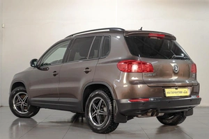 Внедорожник Volkswagen Tiguan 2014 года, 1799000 рублей, Челябинск